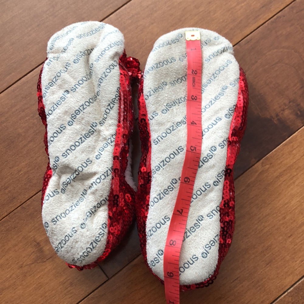 Red slippers! - Picture 3 of 3